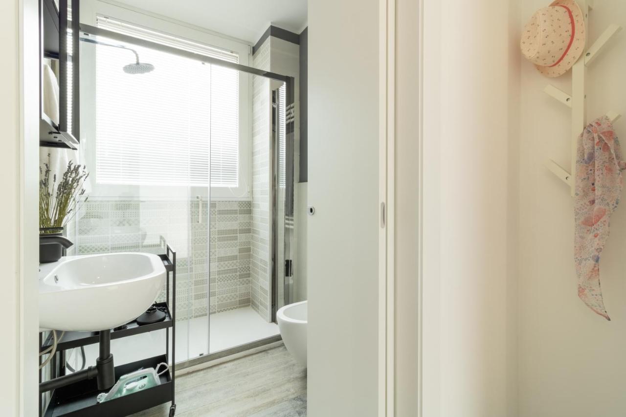 Navigli - Chic And Sophisticated Home In ميلان المظهر الخارجي الصورة